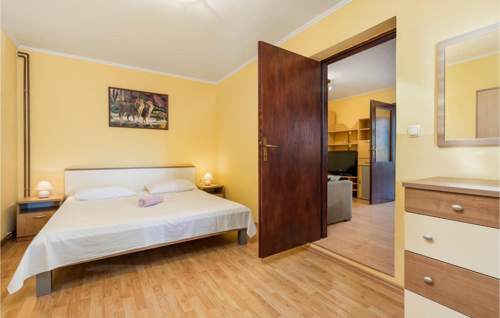 Stunning Apartment In Lovran With Kitchen エクステリア 写真